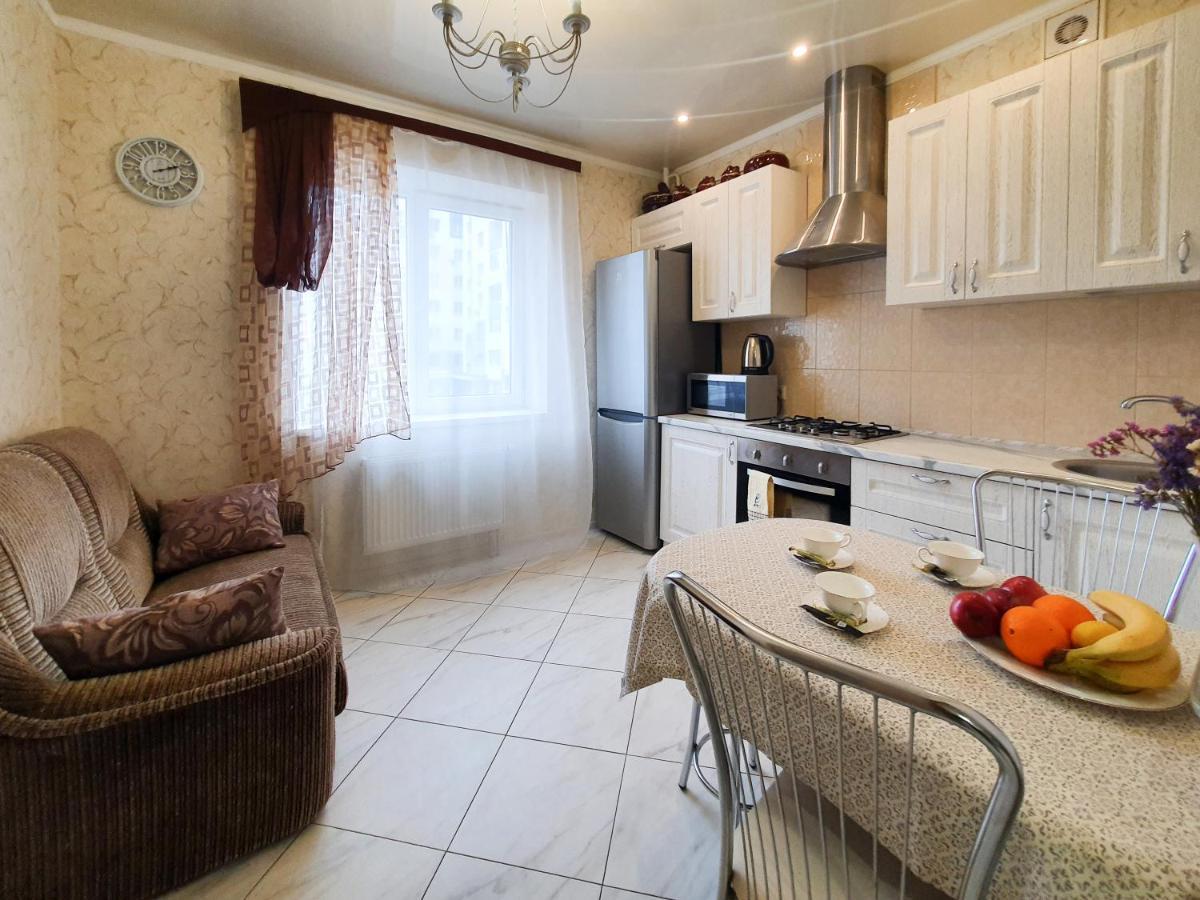 Lux Apartament Dacha Charkov Buitenkant foto