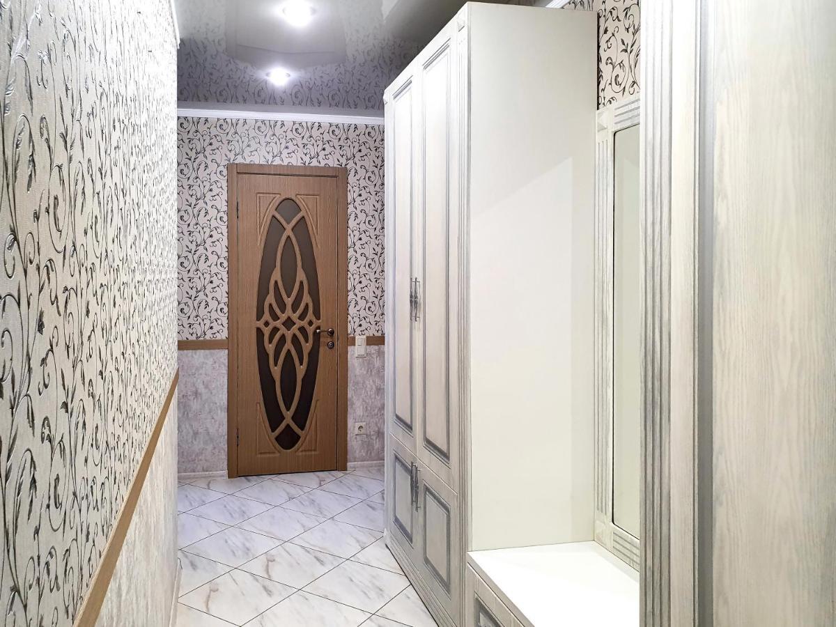 Lux Apartament Dacha Charkov Buitenkant foto